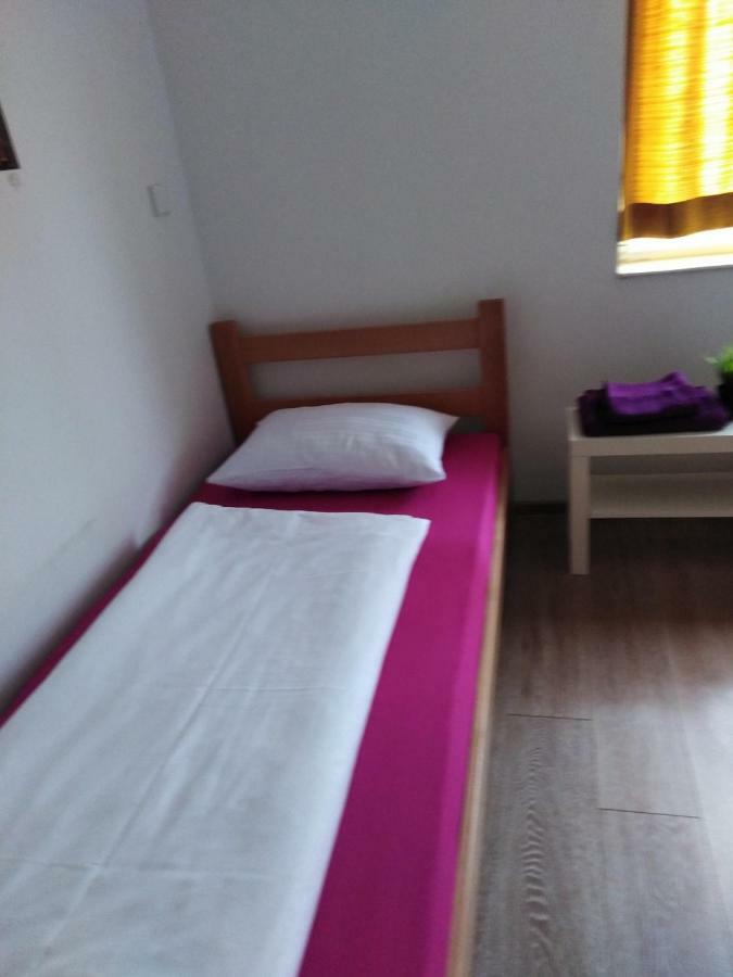 Guesthouse Night&Day Subotica Exterior foto